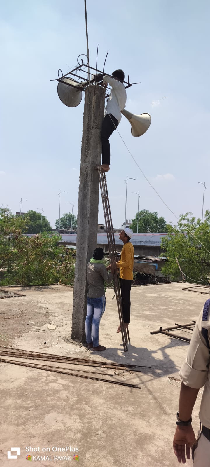 लाउड स्पीकर