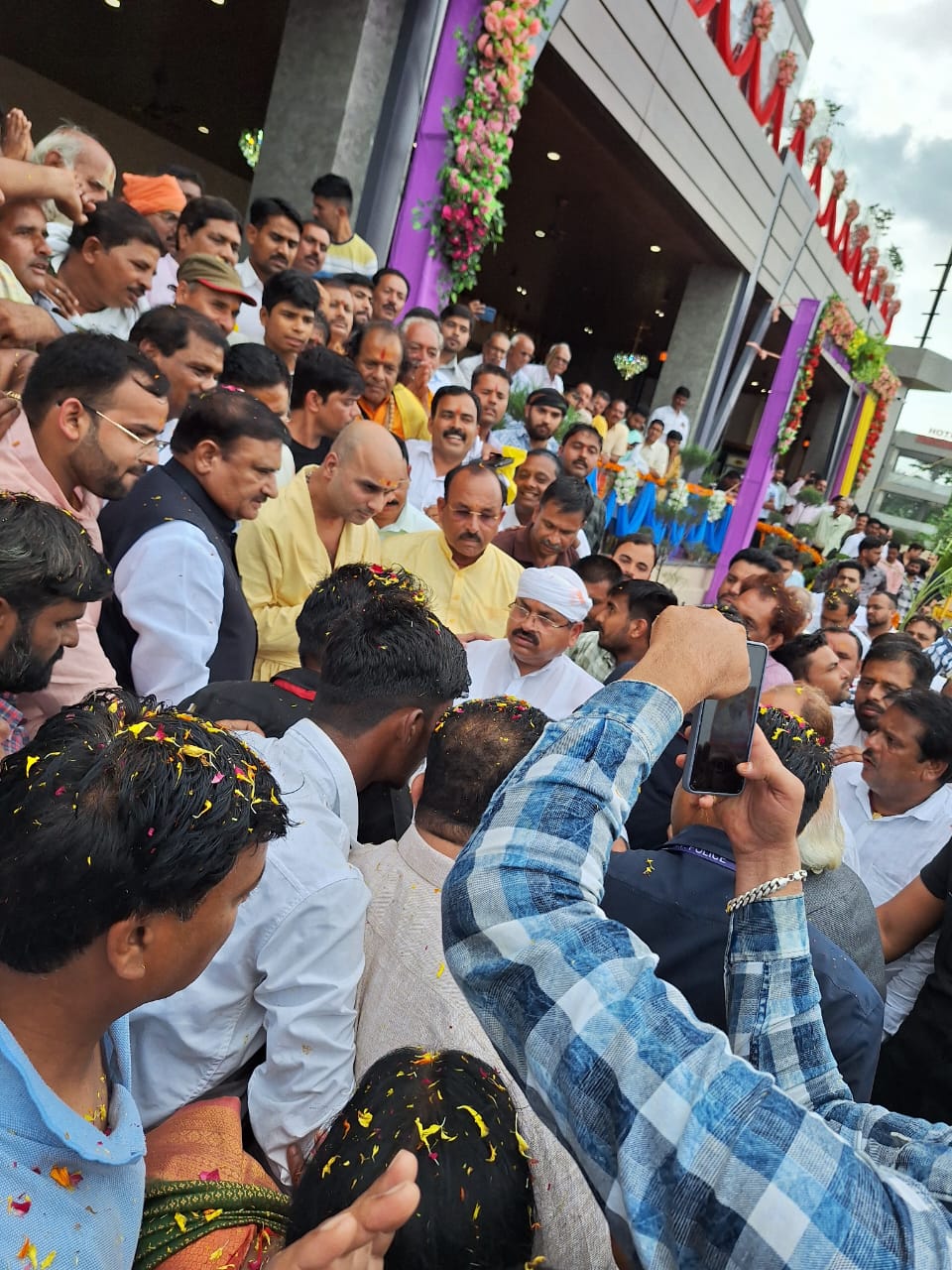 दादा गुरु