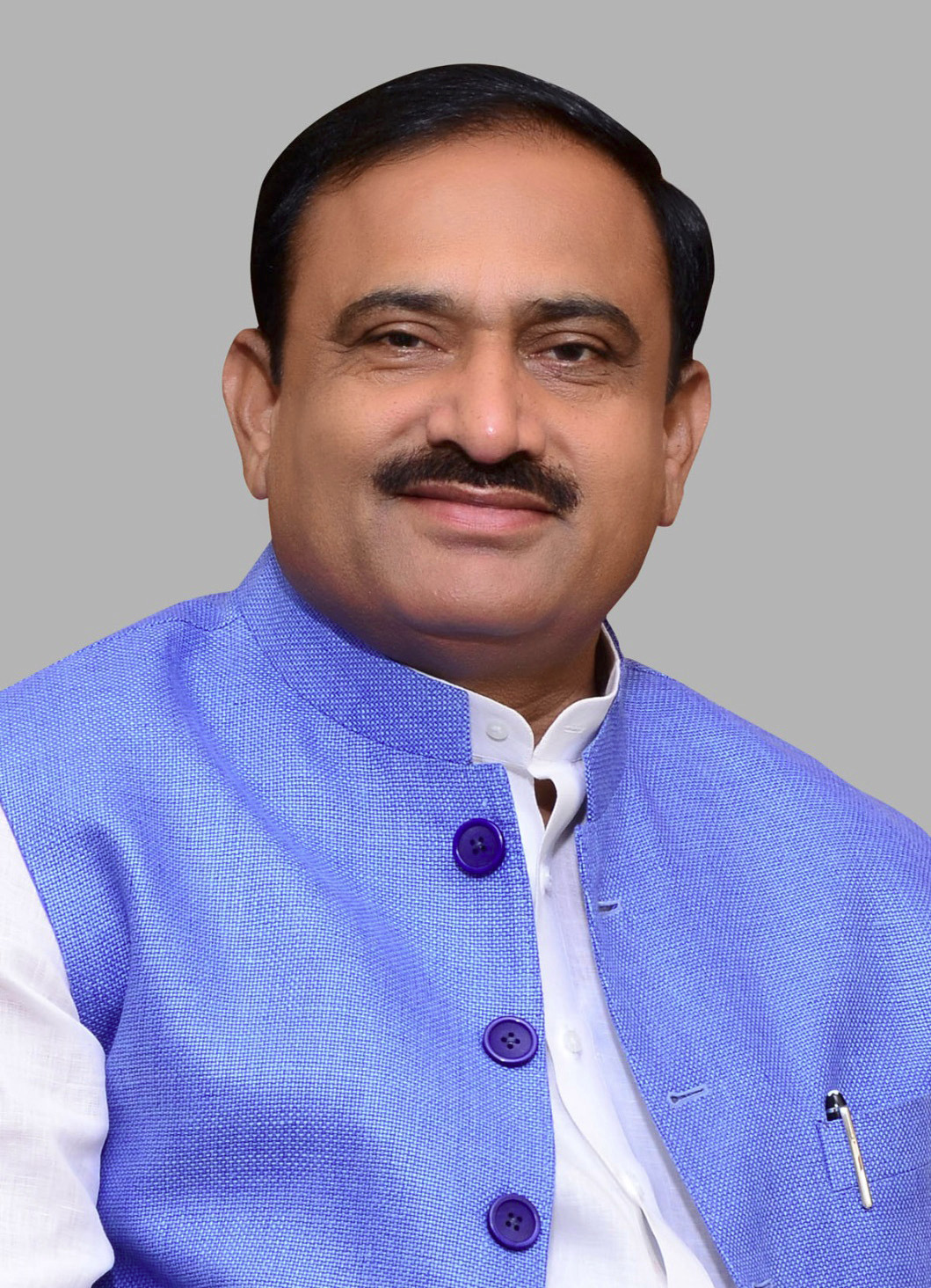 पूर्व मंत्री