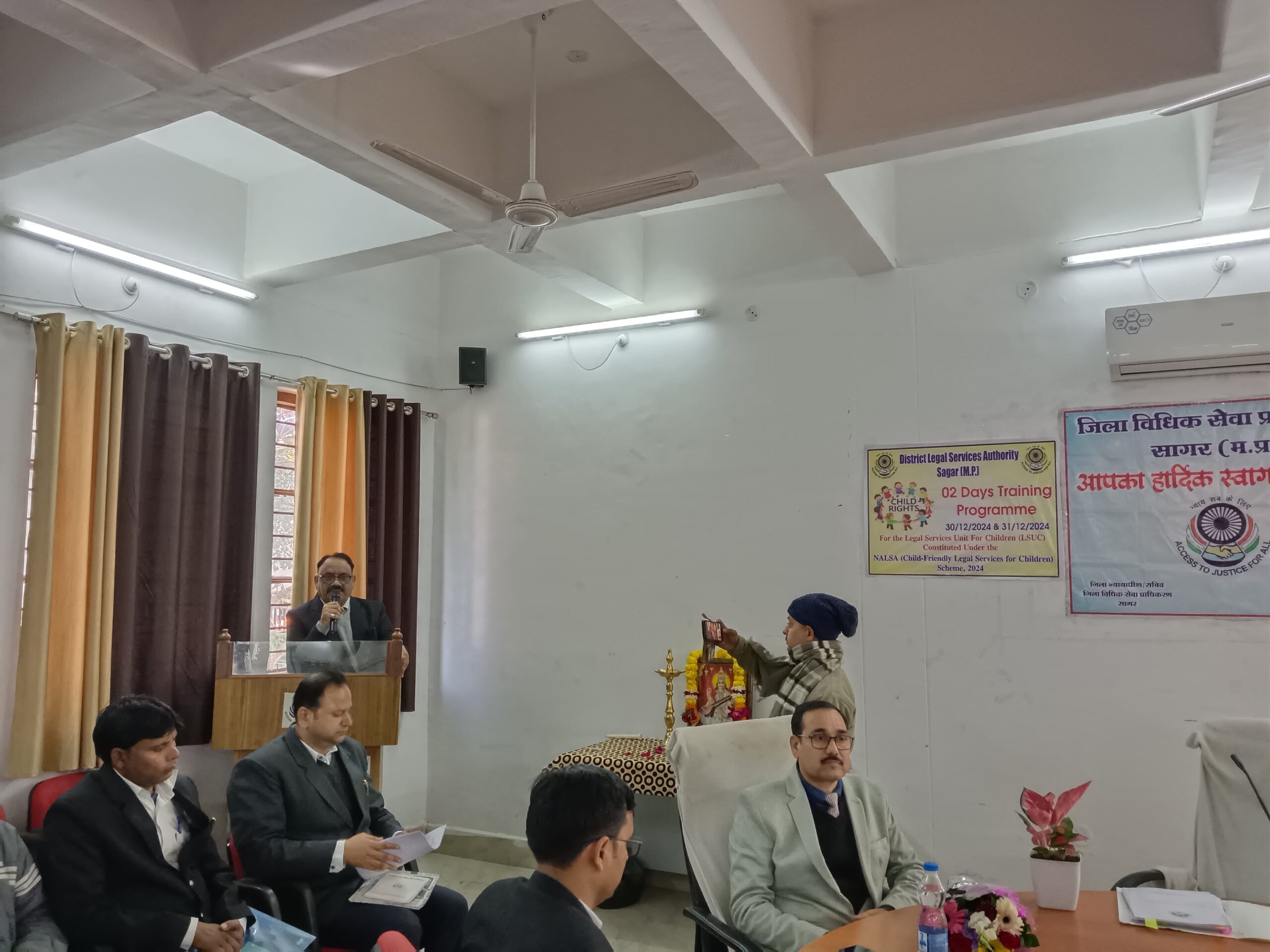 बच्चों के लिए विधिक सेवा इकाई का दो दिवसीय प्रशिक्षण कार्यक्रम, प्रधान जिला न्यायाधीश के मार्गदर्शन में हुआ शुभारंभ