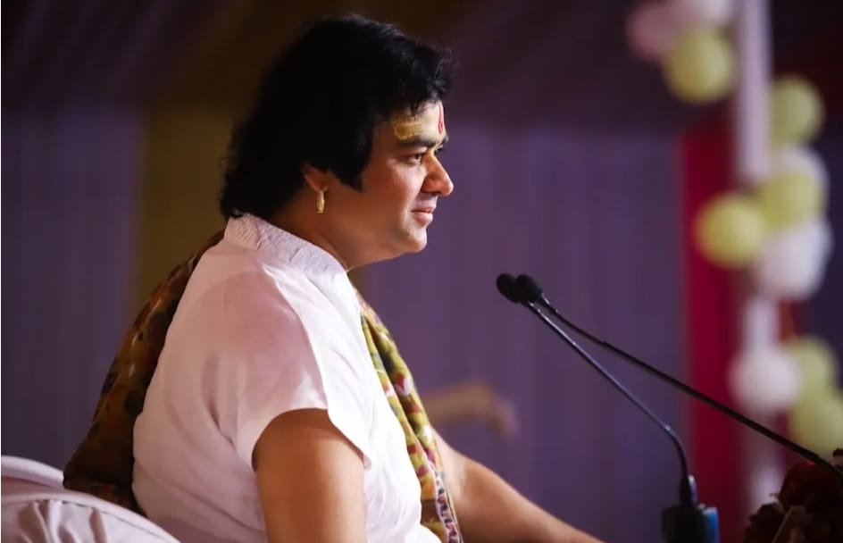 मनुष्य जीवन में अपने आहार और विचार दोनों शुद्ध रखें : चिन्मयानंद बापू