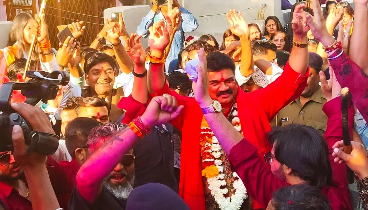शिवजी की बारात में जमकर झूमे मंत्री राजपूत